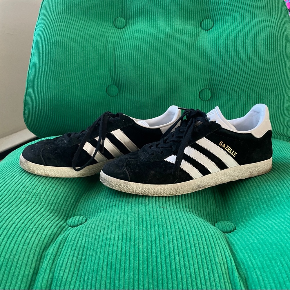 Adidas Gazelles Women’s size 8